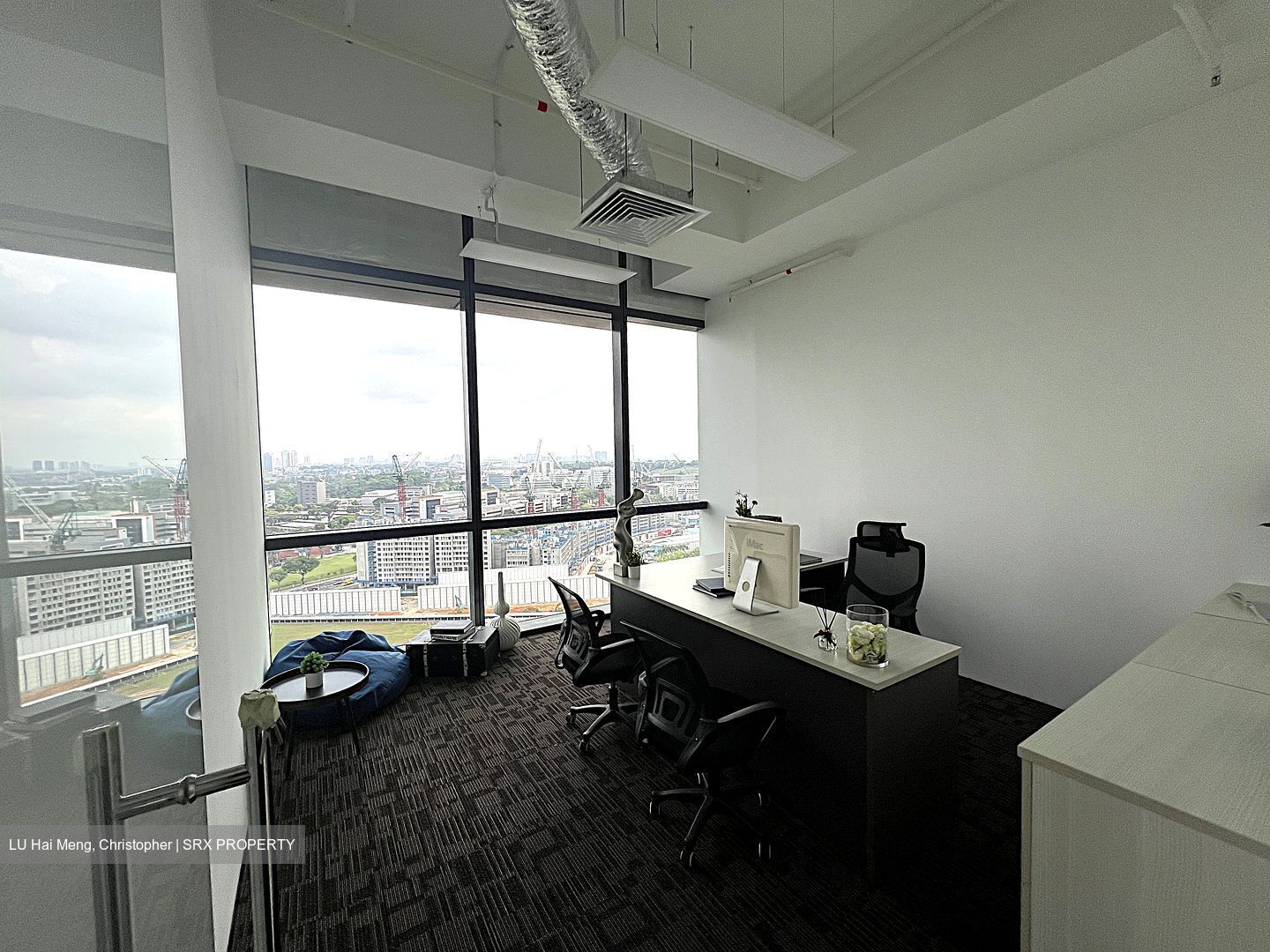 Woods Square (D25), Office #447766291
